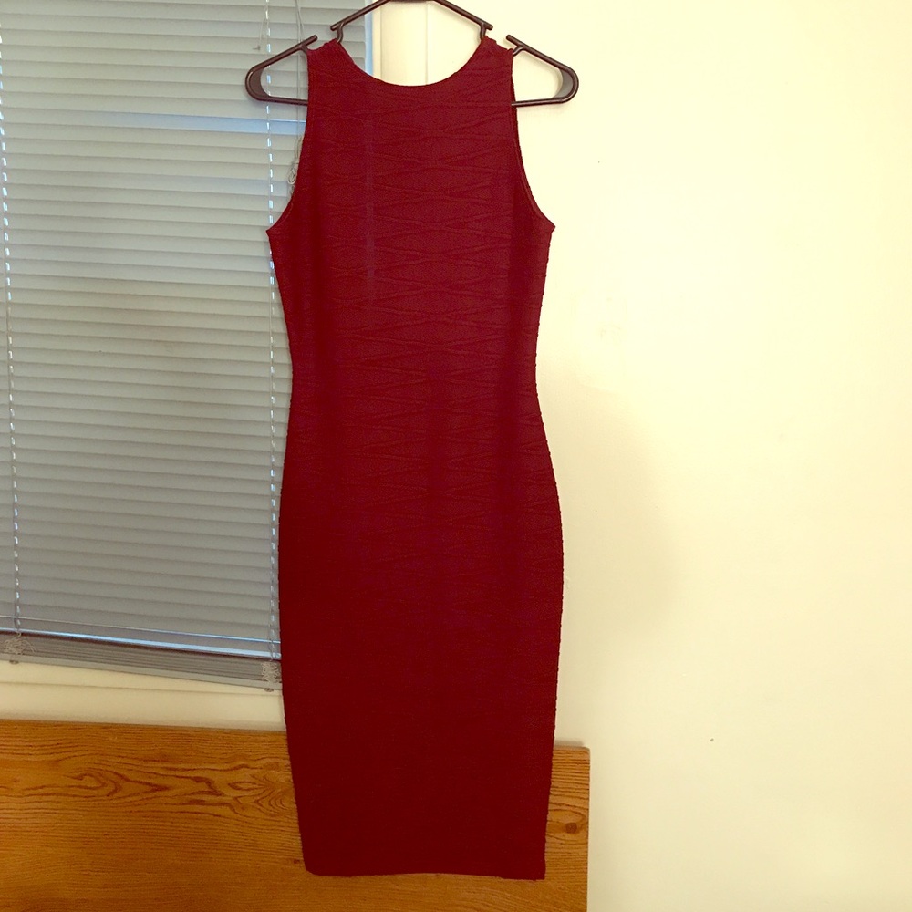Elegant Burgundy Sleeveless Dress